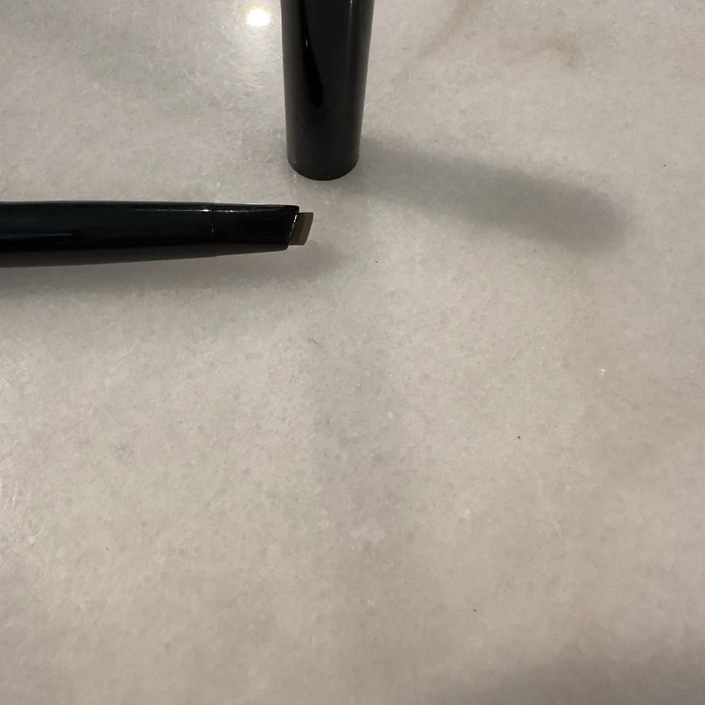 Make Up For Ever 20 DEEP BLONDE Aquaresist Browfiller Micro Slanted Pencil 0.27g